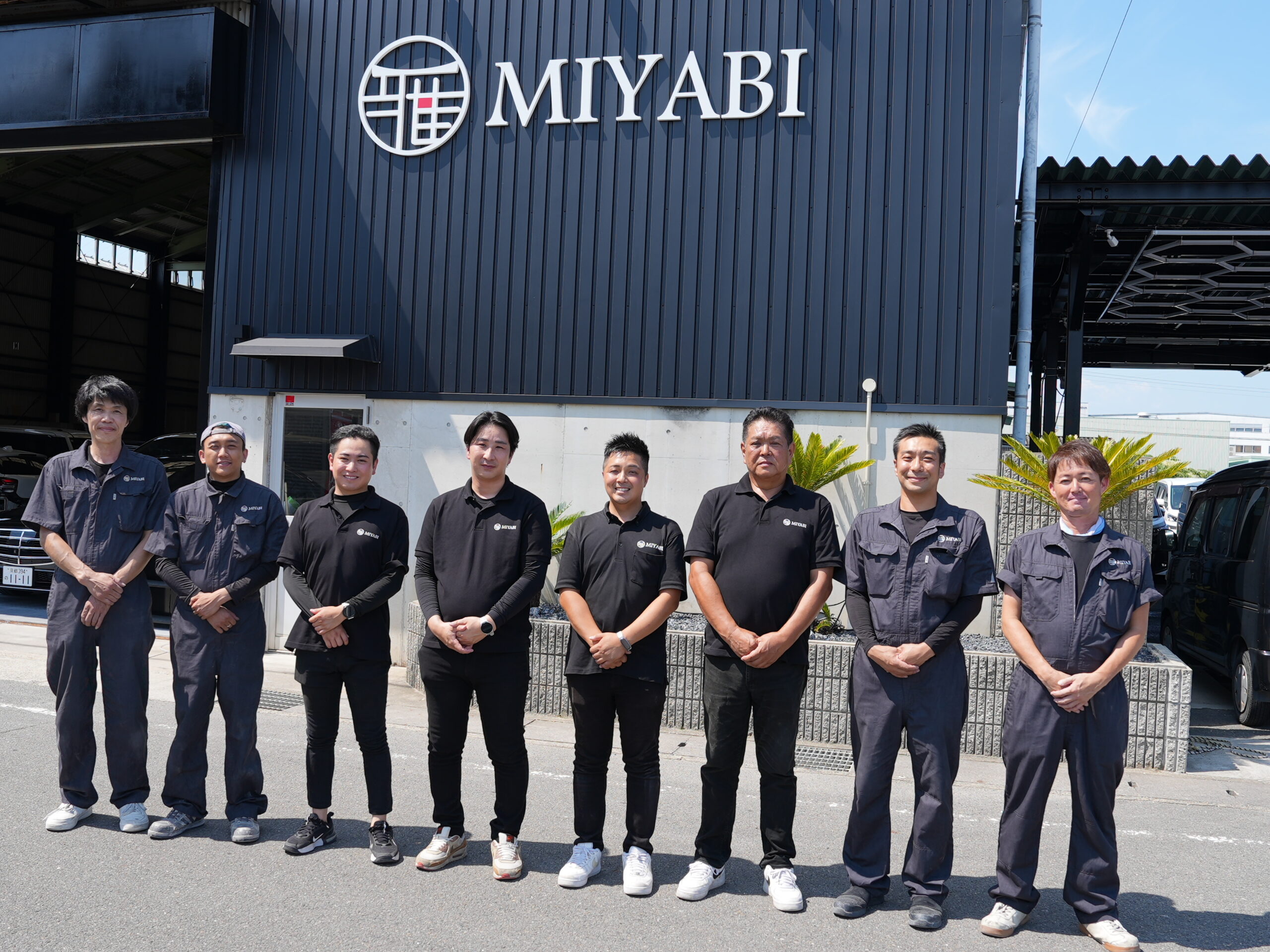 MIYABI京都本店 アルファードなど大型車の施工実績多数 自社工場の完全屋内ブースで高品質施工